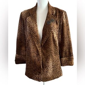 Ivy Chic leopard print blazer